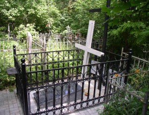 Могила новомучеников саратовских на Воскресенском кладбище 